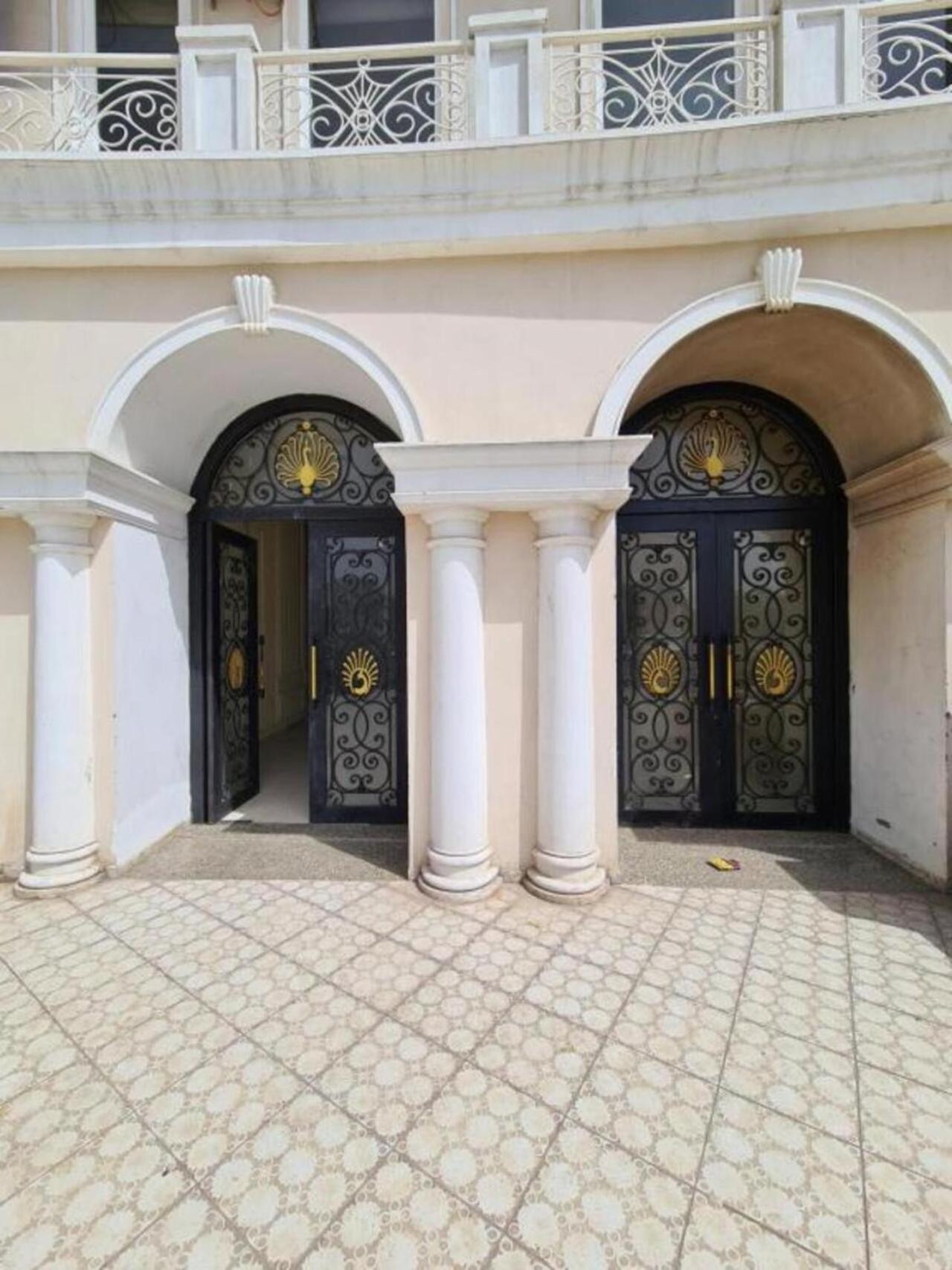 Lord Krishna Place Vrindāvan Buitenkant foto